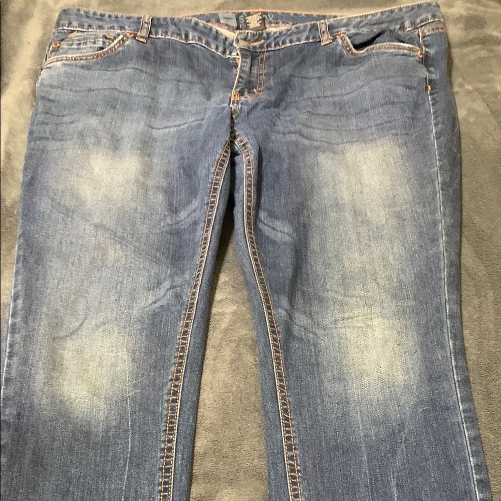 Women’s skinny jeans